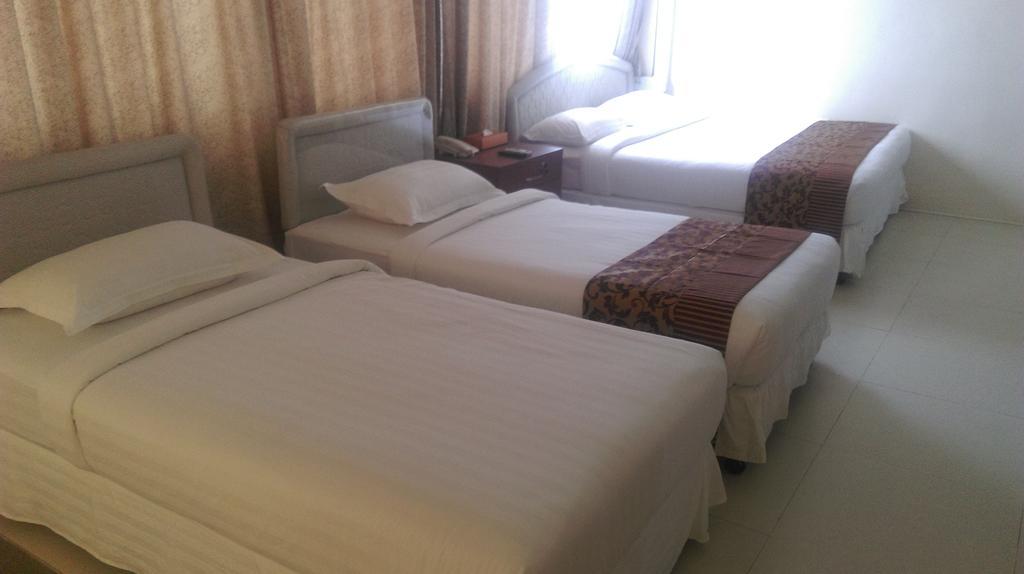Star Max Hotel Yangon Exteriör bild