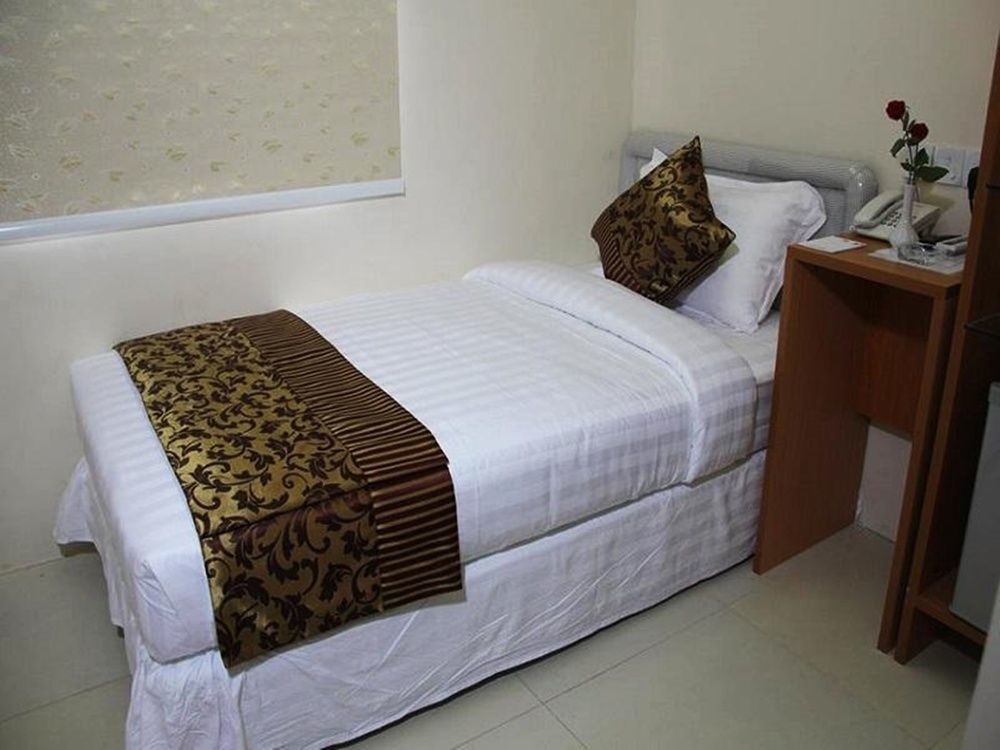 Star Max Hotel Yangon Exteriör bild